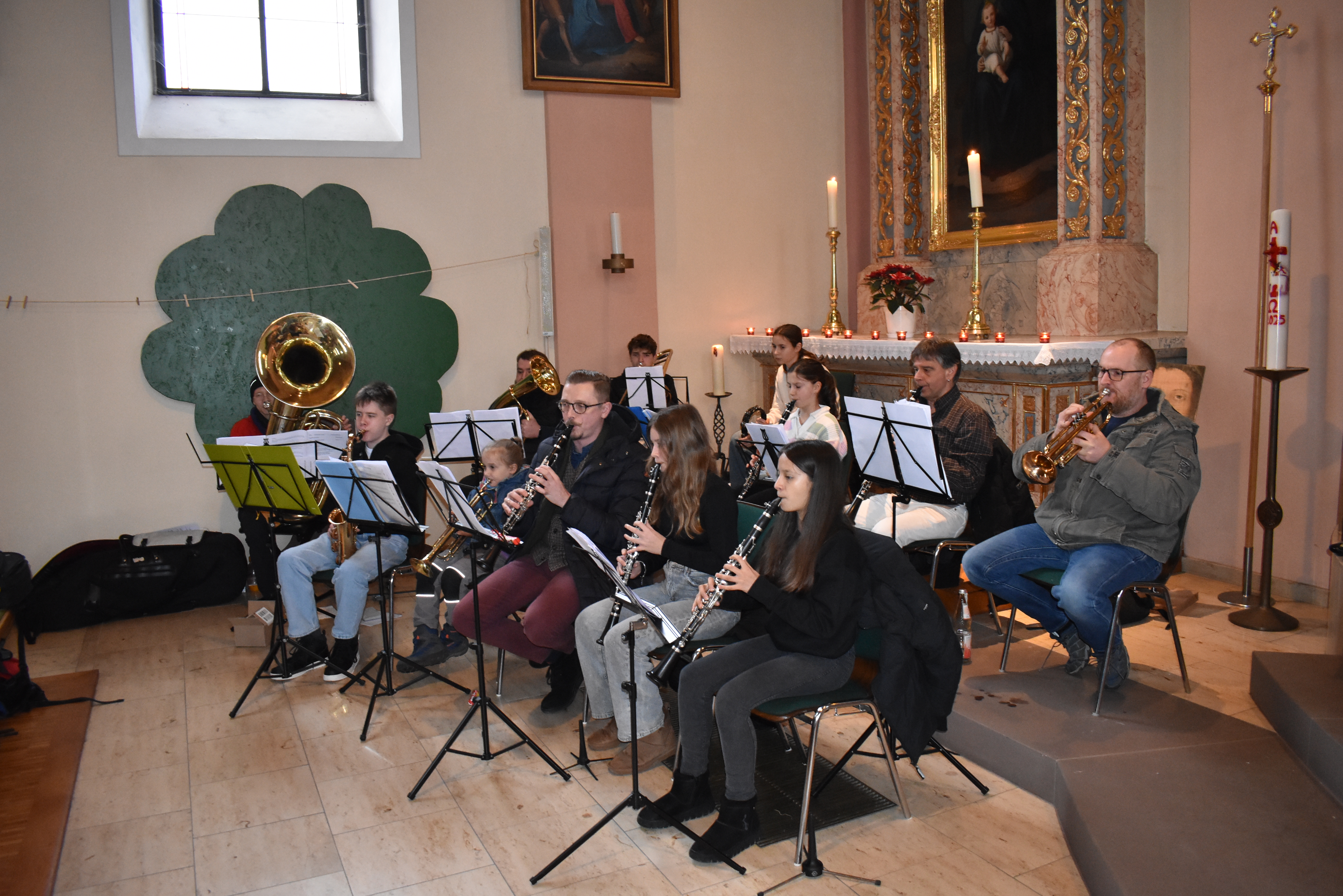 2025-12-24 Kinderkrippenfeier Jugendensemble-1